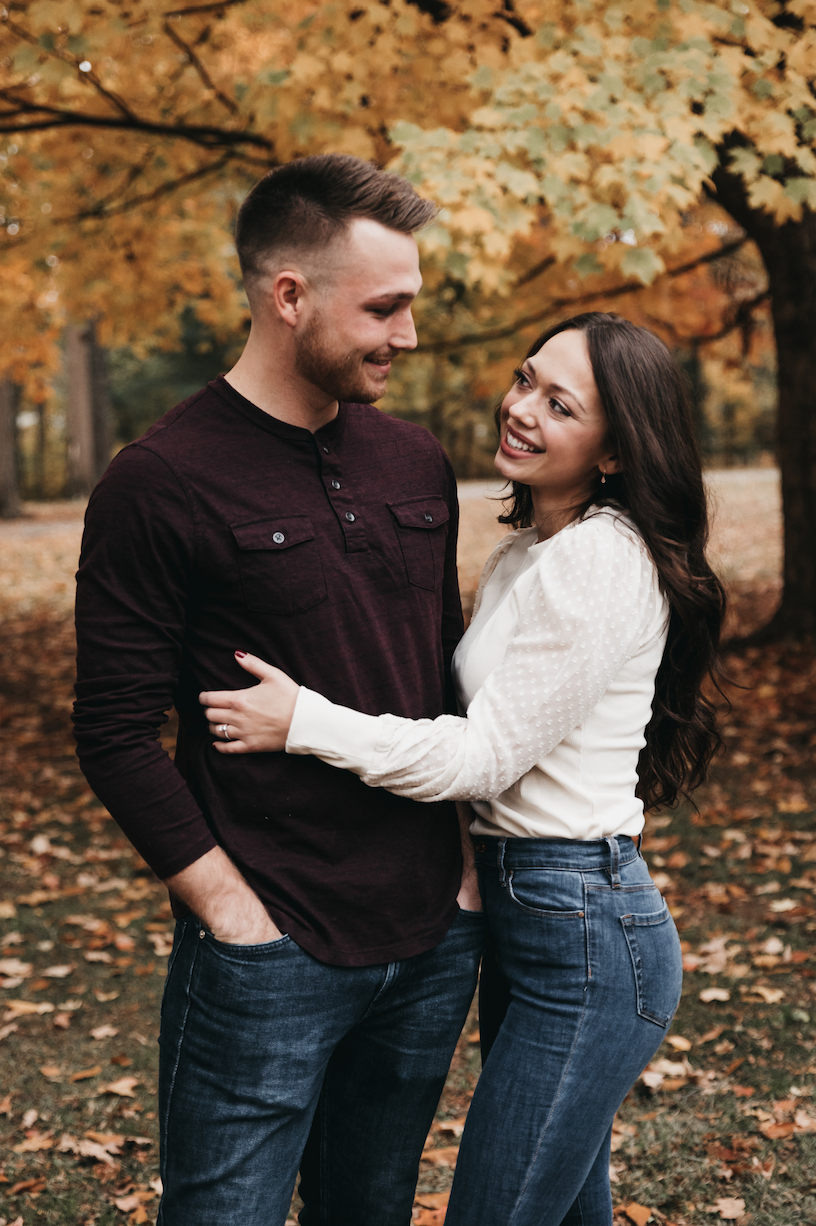 Warm Engagement Session at Forest Park - capturingsimplicityphoto.com